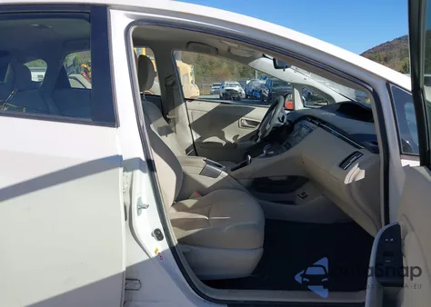 2015 Toyota Prius Two from USA, damaged, VIN JTDKN3DU4F0429899